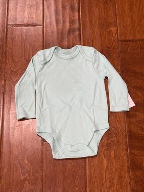 NWT Size 3-6 months Long-Sleeve Solid Sage One-Piece Bodysuit